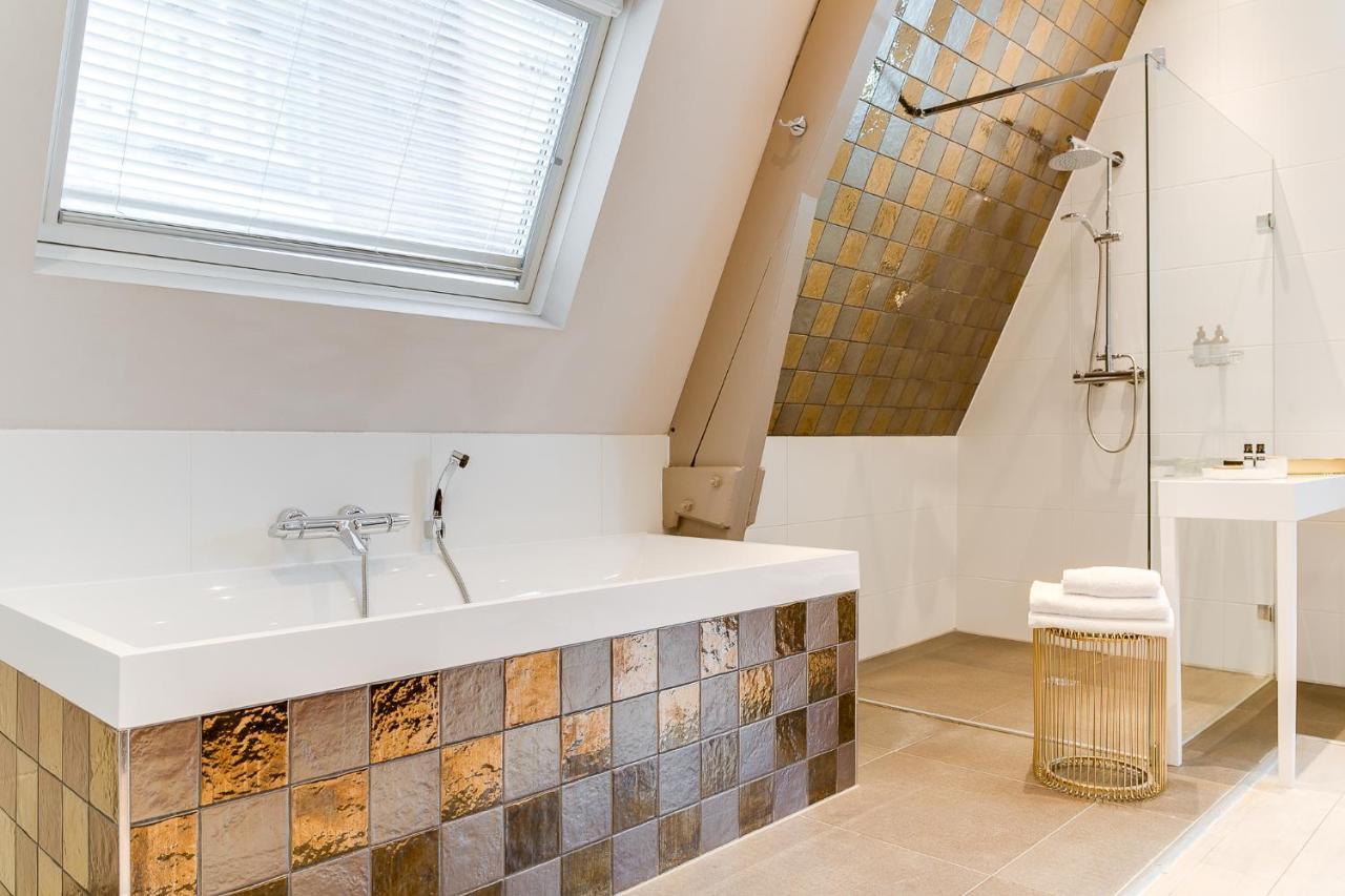 Brasss Hotel Suites Haarlem Exterior foto Bathroom