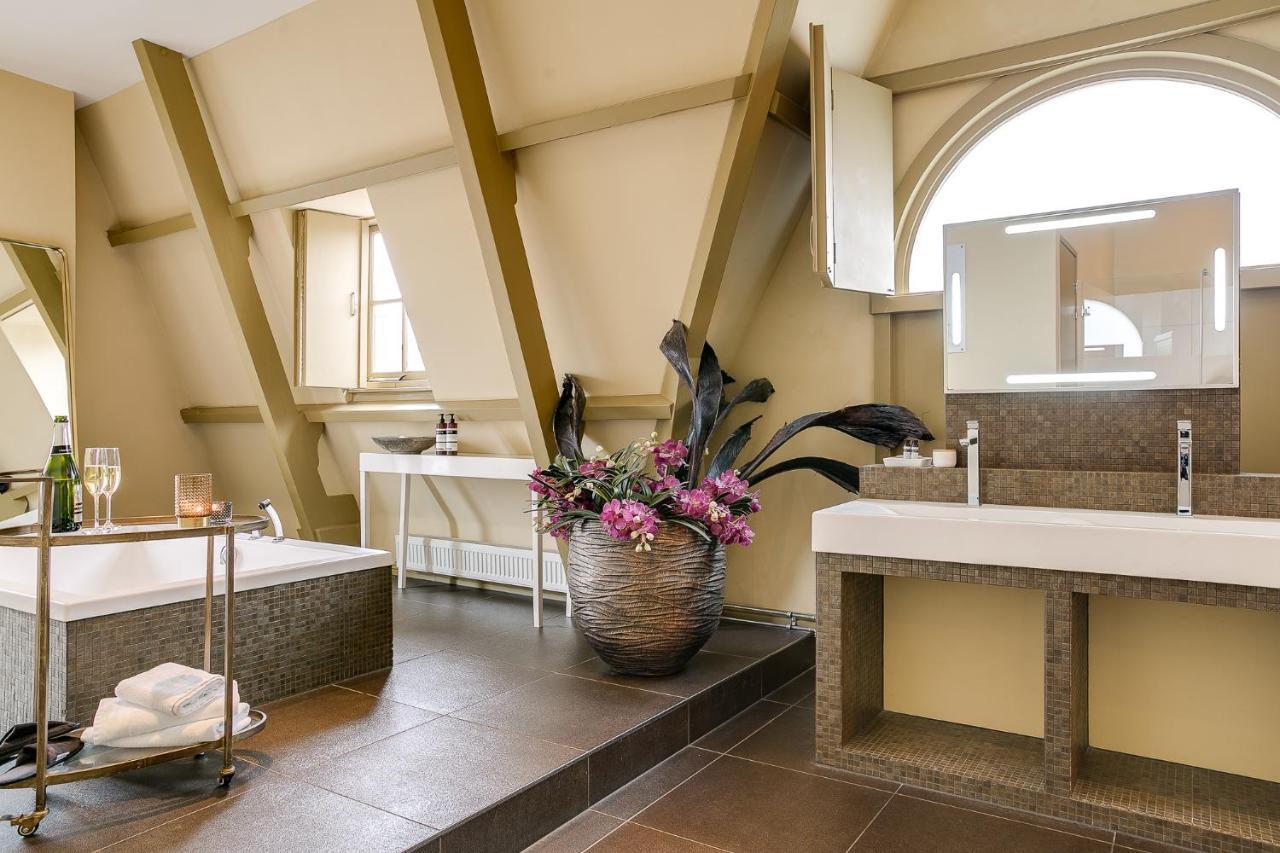 Brasss Hotel Suites Haarlem Exterior foto Bathroom